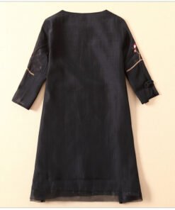 Low-cut enchanting embroidered loose mid-sleeve plus-size modified cheongsam/qipao